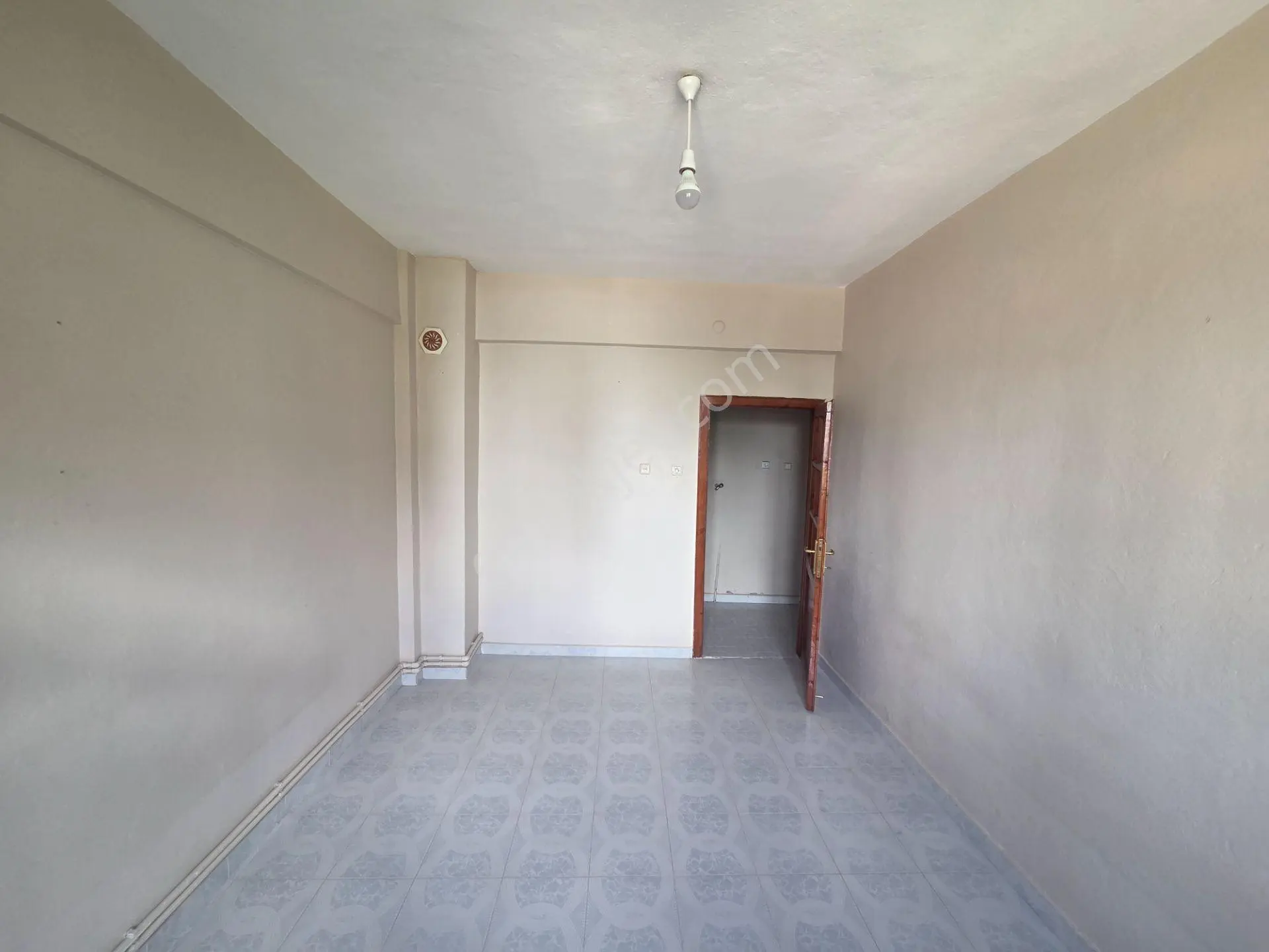 Doğukan Real Estate | Üniversiteye Yürüme Mesafesinde 3+1 | Ara Kat Tek Daire Üzeri Satılık Daire — fotoğraf 12