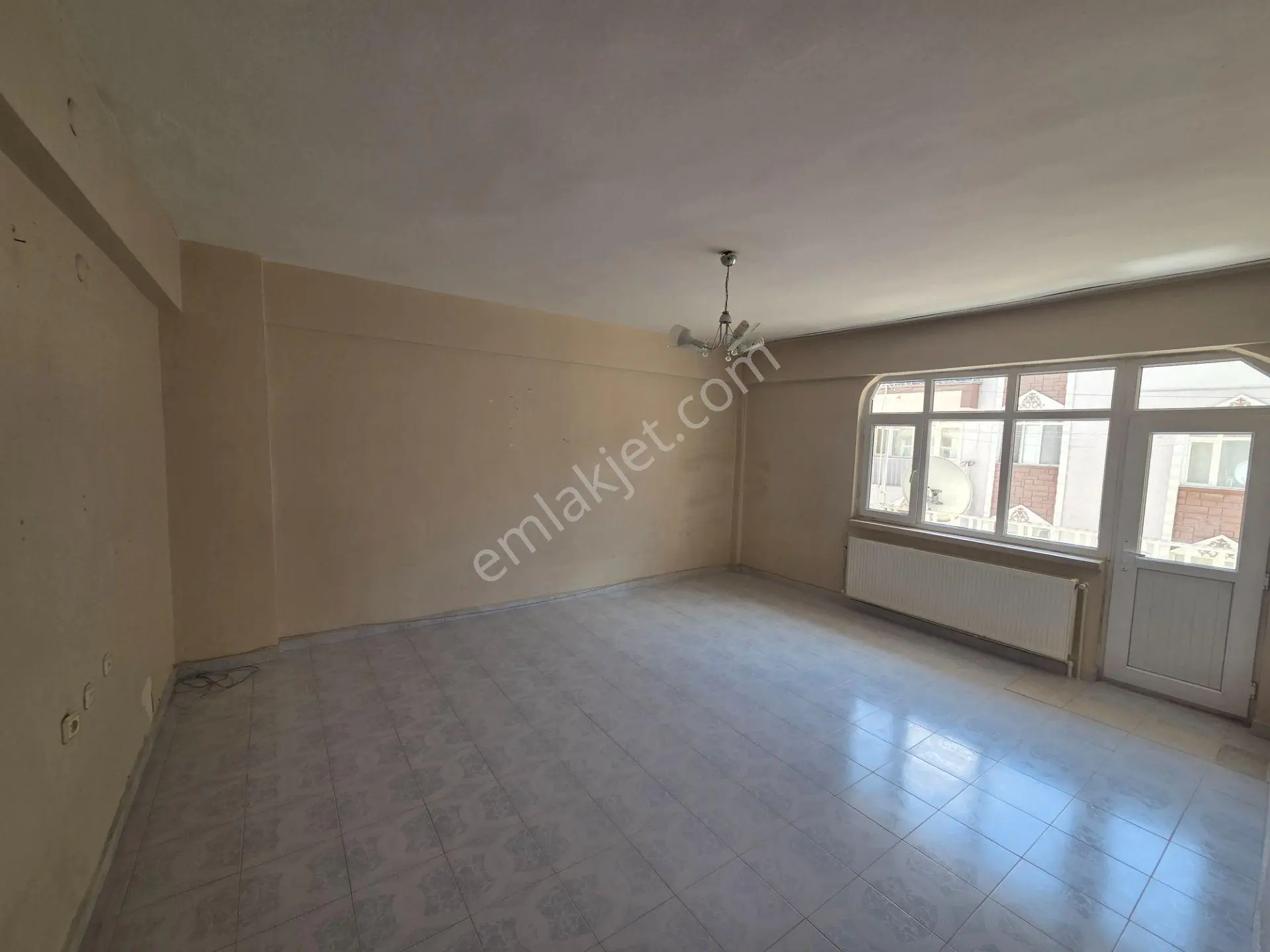 Doğukan Real Estate | Üniversiteye Yürüme Mesafesinde 3+1 | Ara Kat Tek Daire Üzeri Satılık Daire — fotoğraf 16