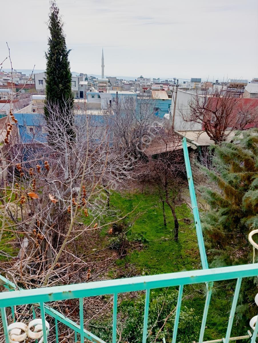 Ergani Kemaliyede 350 M² Arsa Üzerinde Bahçeli 3 Katlı Kâgir Ev — fotoğraf 7