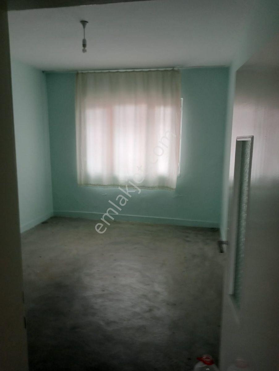 Ergani Kemaliyede 350 M² Arsa Üzerinde Bahçeli 3 Katlı Kâgir Ev — fotoğraf 13