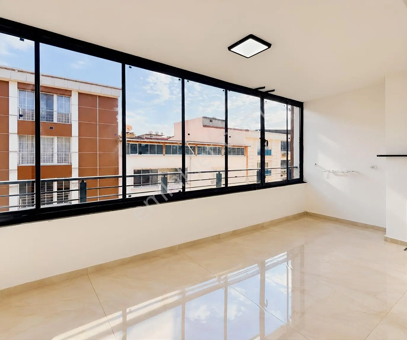 Metrobüse 8 Dk Acil Satılık Kelepir 3+1 — fotoğraf 40