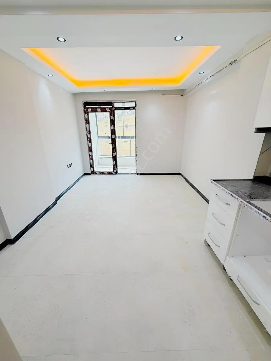 Fazelden Emek Mh 1+1 Önü Açık Satılık Kelepir Cad Üzeri Ara Kat