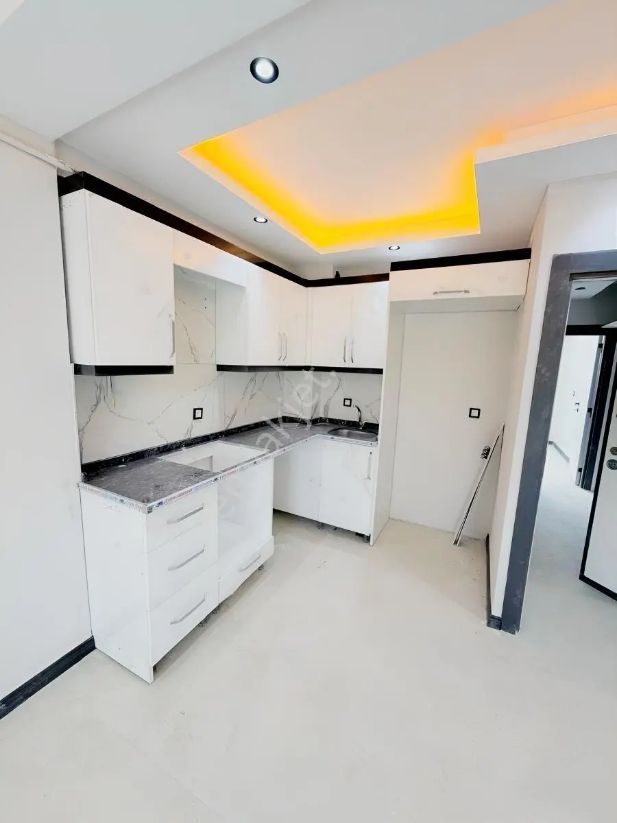 Fazelden Emek Mh 1+1 Önü Açık Satılık Kelepir Cad Üzeri Ara Kat — fotoğraf 3