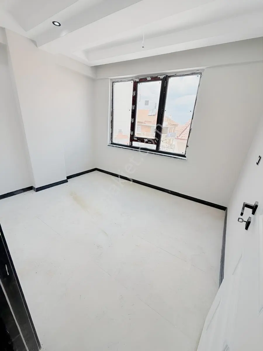 Fazelden Emek Mh 1+1 Önü Açık Satılık Kelepir Cad Üzeri Ara Kat — fotoğraf 10