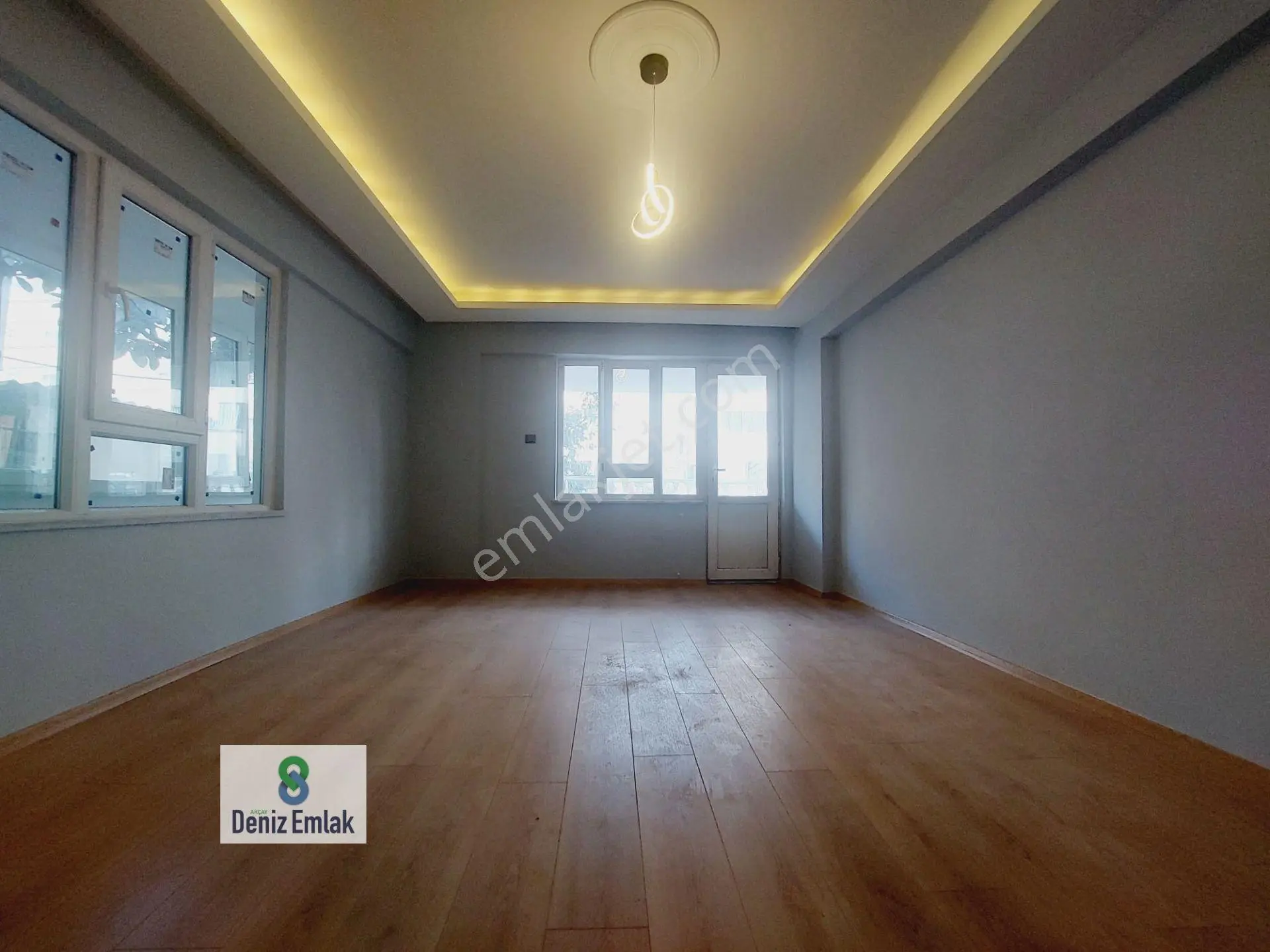 Denizden Akçayda Öncephe Komple Tadilatlı Satılık 2+1 Daire. — fotoğraf 7
