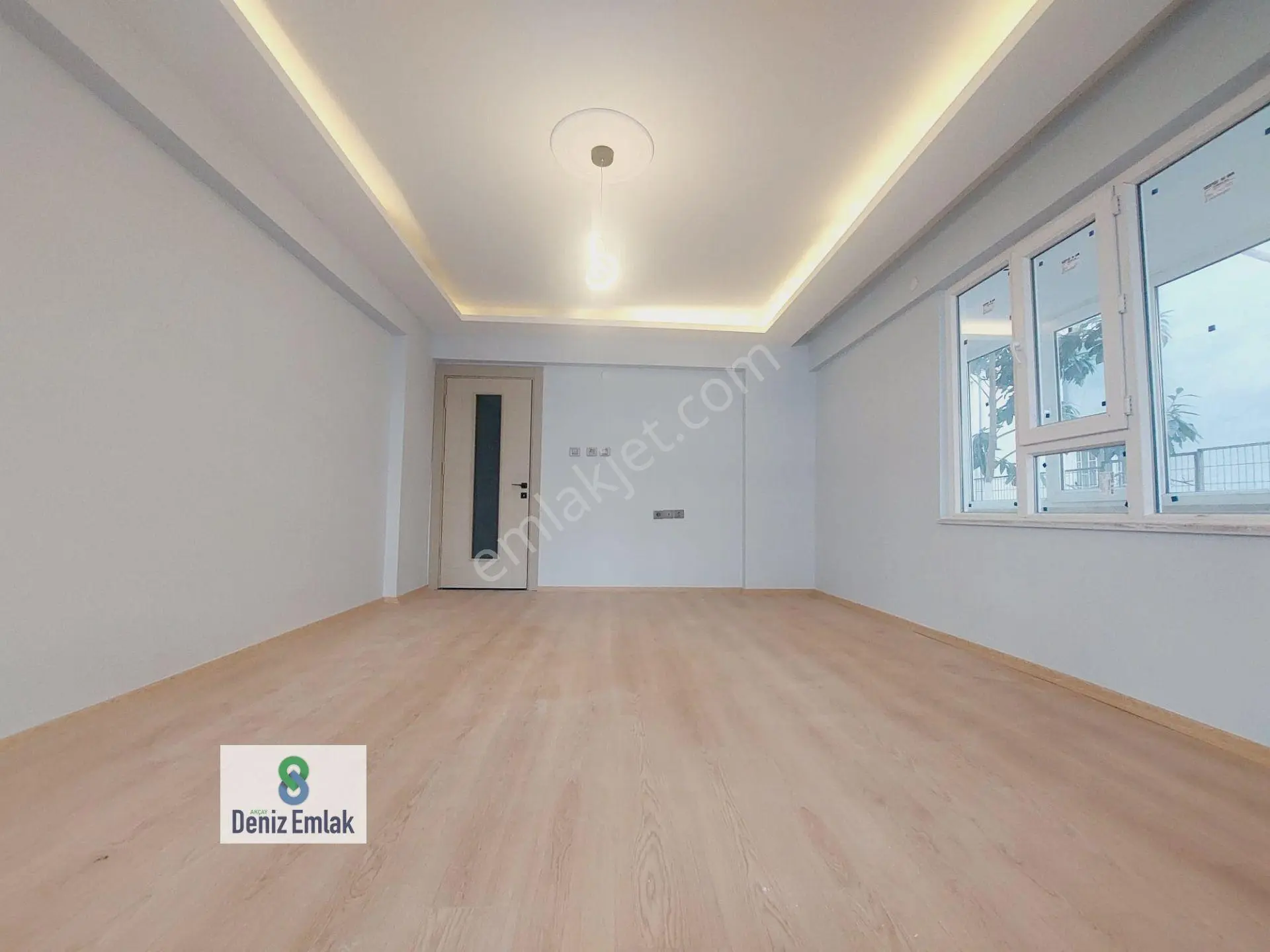 Denizden Akçayda Öncephe Komple Tadilatlı Satılık 2+1 Daire. — fotoğraf 11