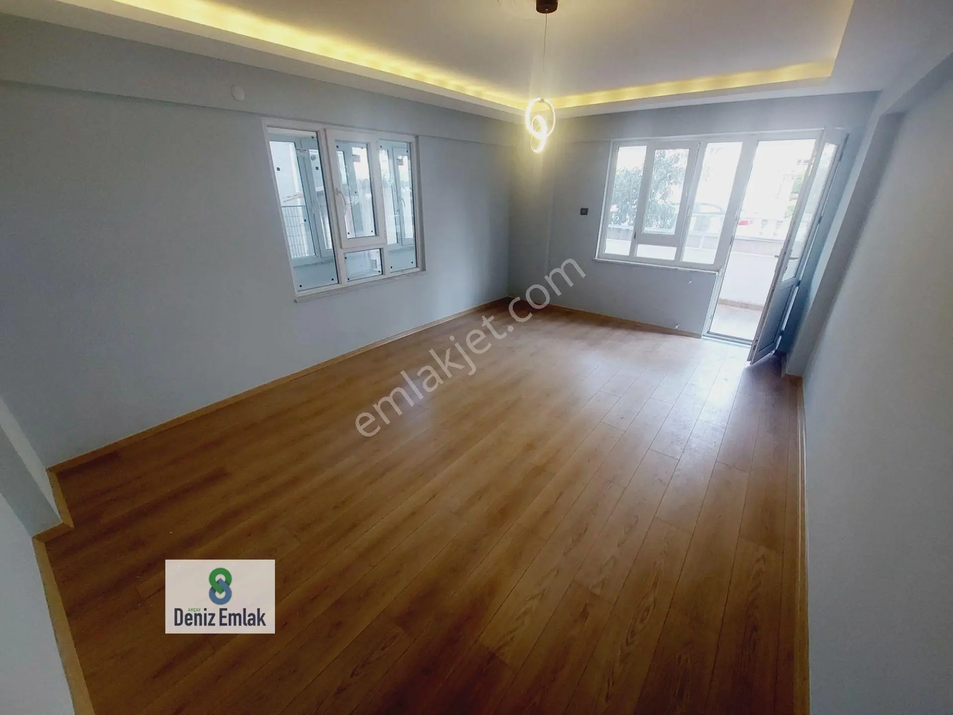 Denizden Akçayda Öncephe Komple Tadilatlı Satılık 2+1 Daire. — fotoğraf 17