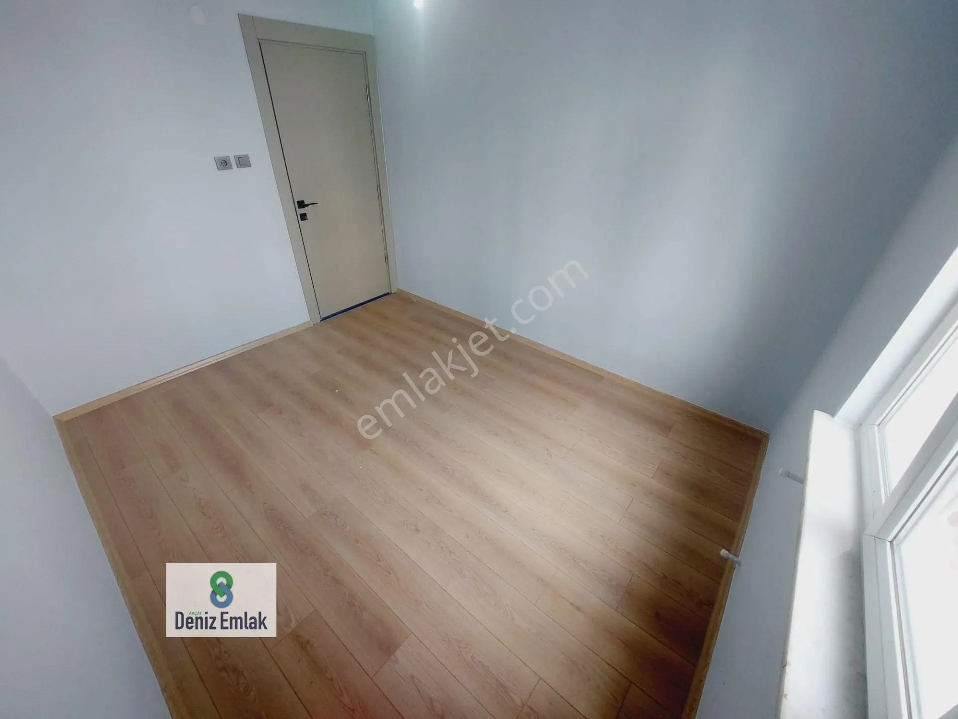 Denizden Akçayda Öncephe Komple Tadilatlı Satılık 2+1 Daire. — fotoğraf 24