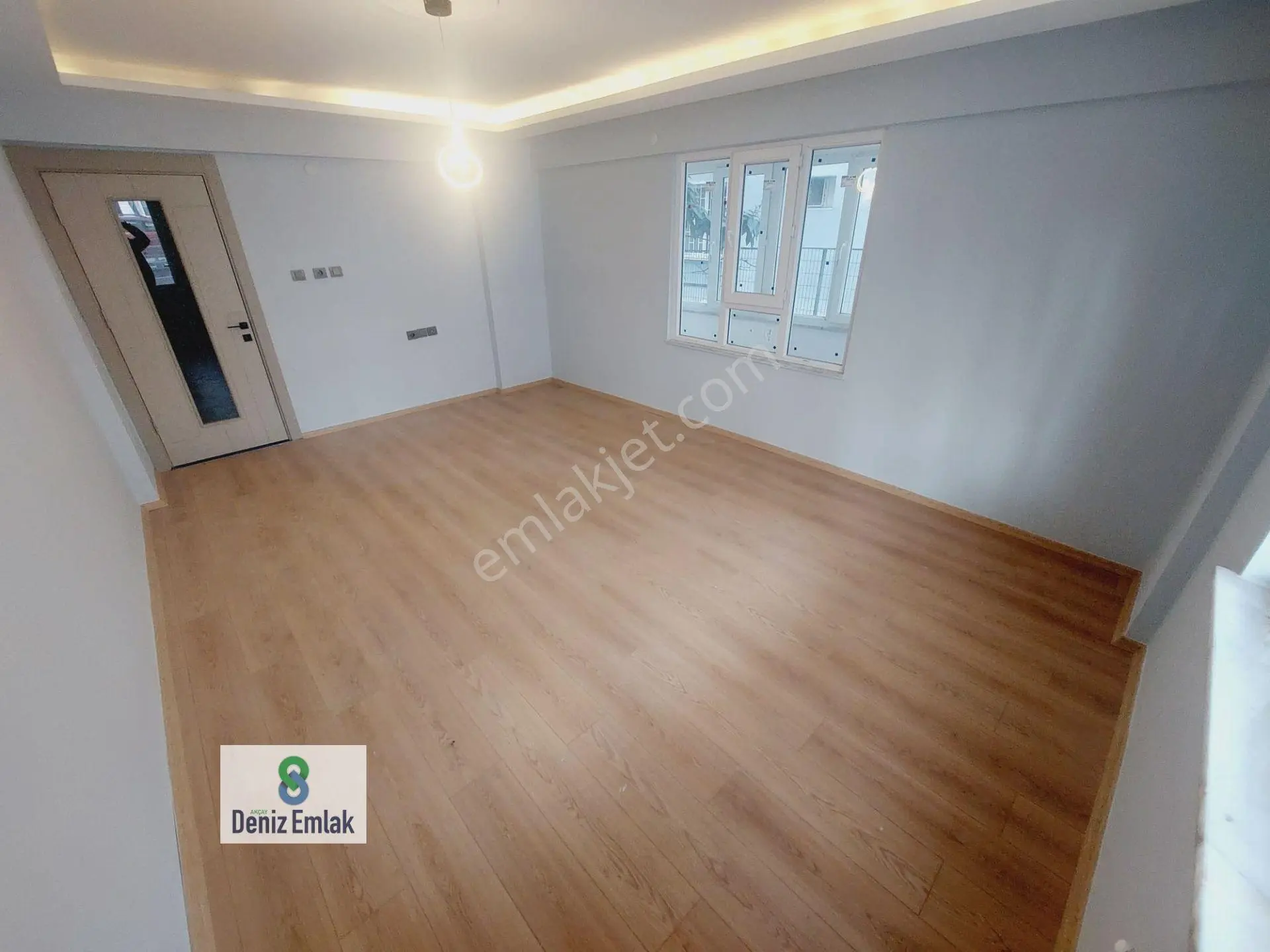 Denizden Akçayda Öncephe Komple Tadilatlı Satılık 2+1 Daire. — fotoğraf 28