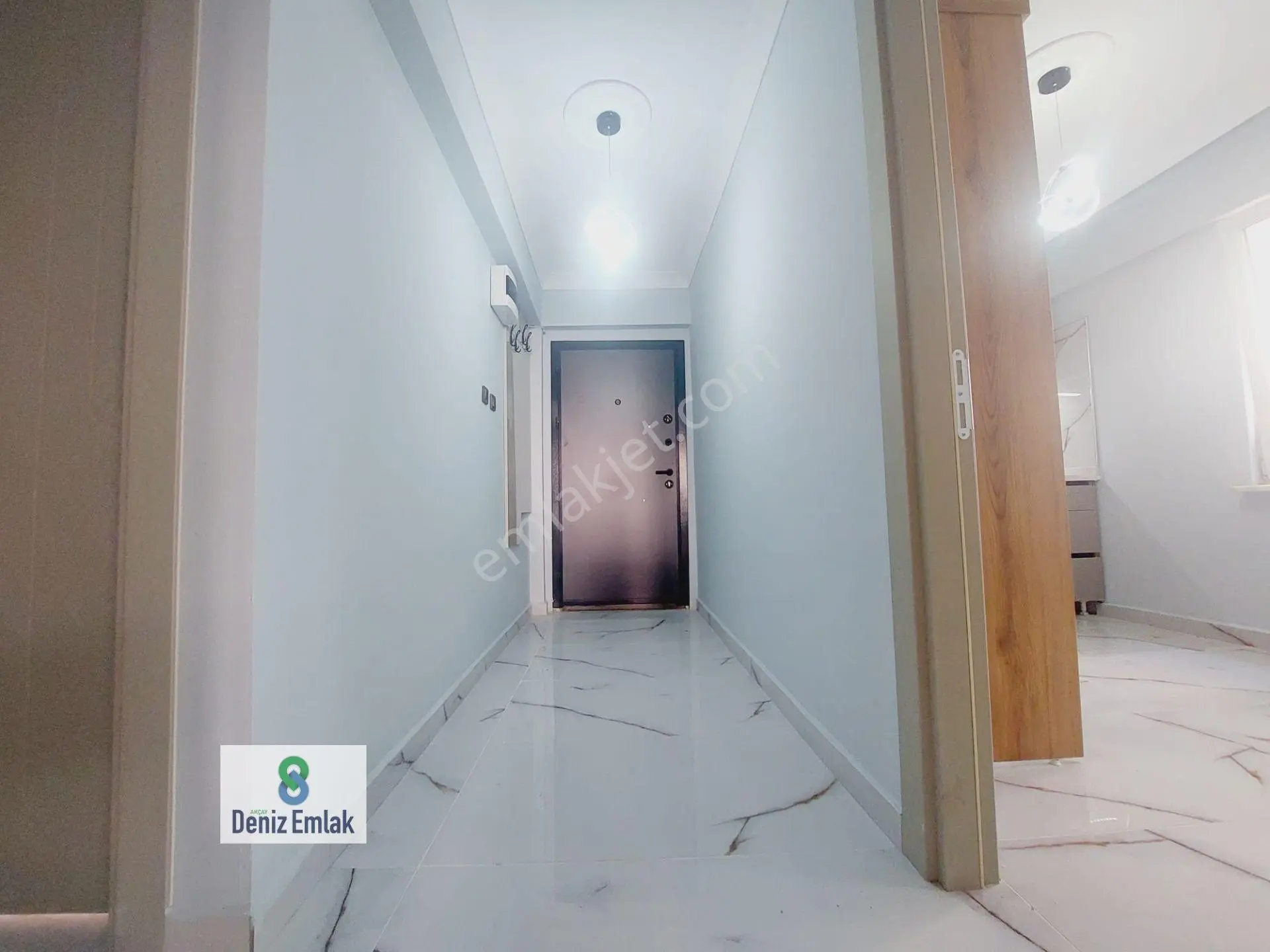 Denizden Akçayda Öncephe Komple Tadilatlı Satılık 2+1 Daire. — fotoğraf 32
