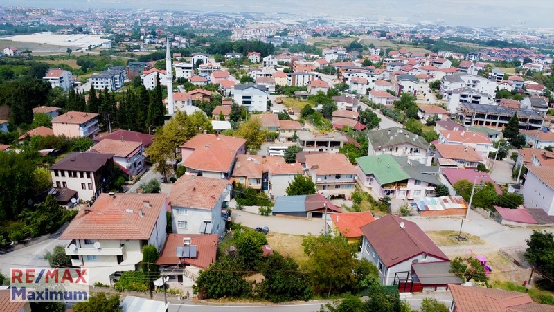 Gölcük Hisareyin Merkezde Satılık Konut İmarlı 473 M2 Arsa