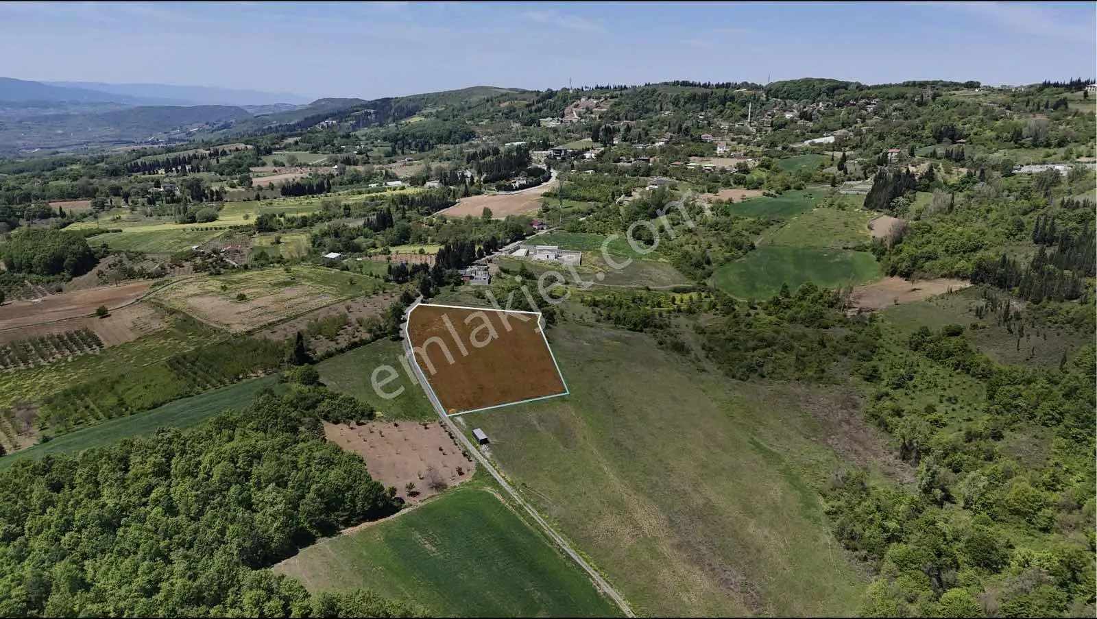 Rw Nova'dan Yola Cephe Tatlı Eğimli 7443 M2 Satılık Arazi — fotoğraf 11