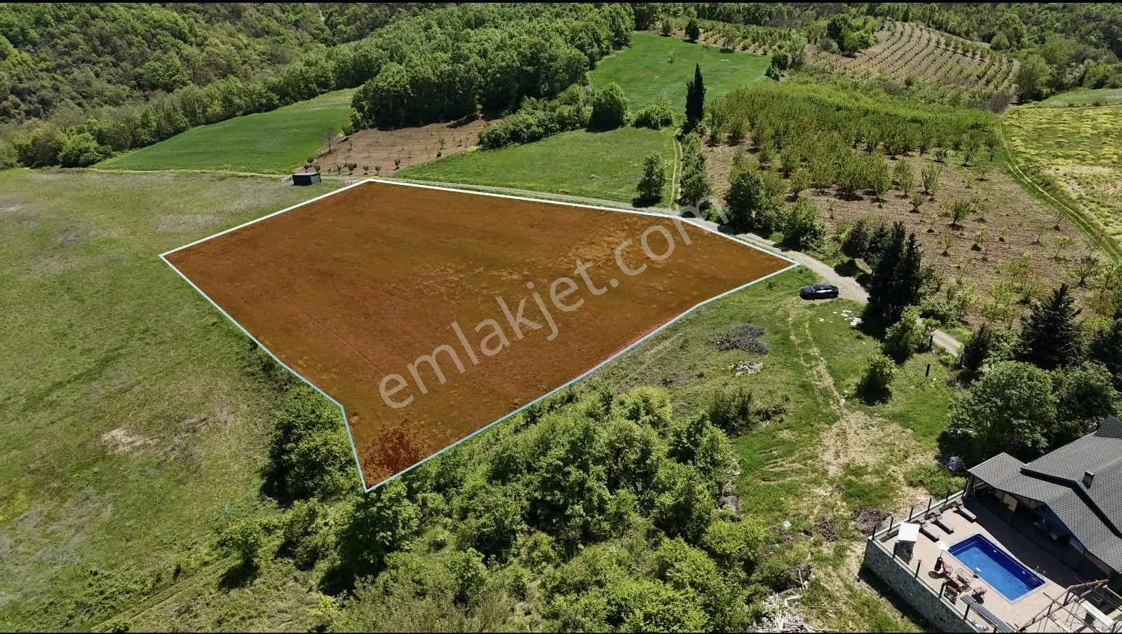 Rw Nova'dan Yola Cephe Tatlı Eğimli 7443 M2 Satılık Arazi — fotoğraf 12