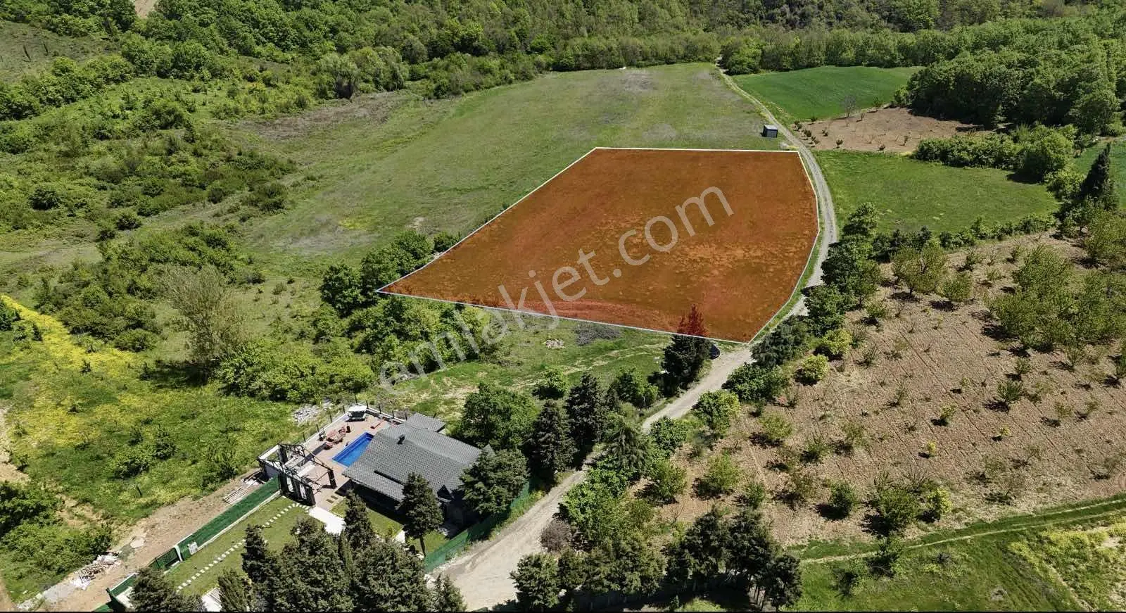 Rw Nova'dan Yola Cephe Tatlı Eğimli 7443 M2 Satılık Arazi — fotoğraf 16