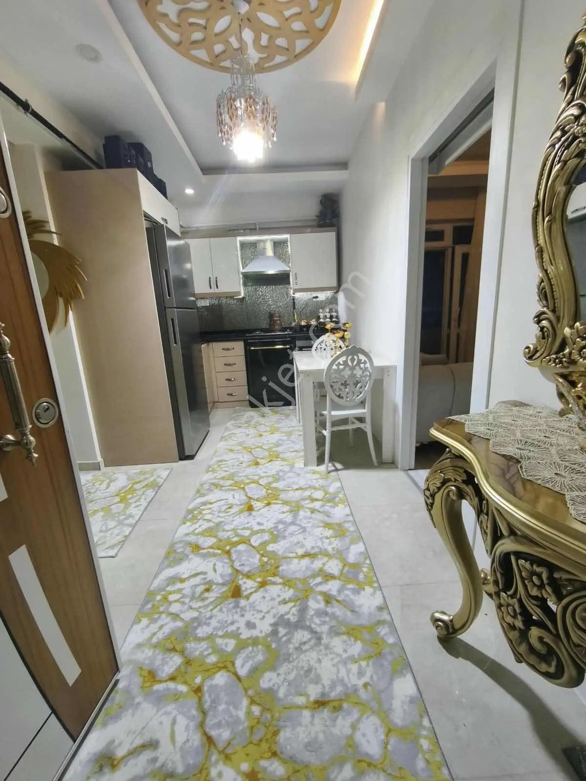 Abdülhamithan Hasarsız İskanlı Satılık Fırsat Daire — fotoğraf 2