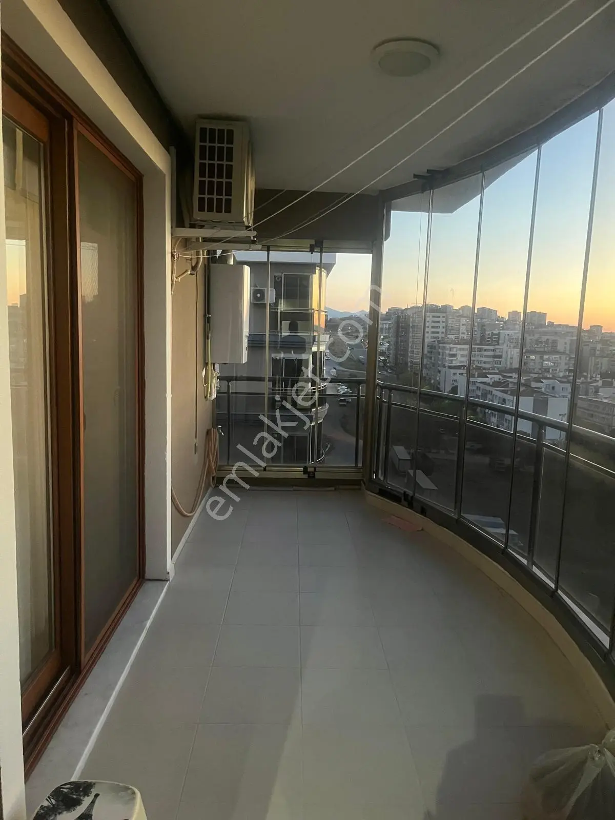 Menemen Kent-2 Merkezde Öztürk-5 De 3+1 Satılık Daire — fotoğraf 12
