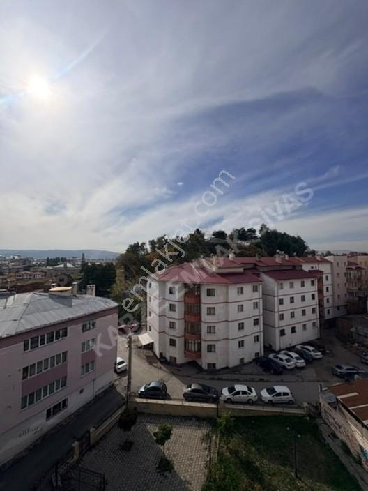 Kabze Emlaktan Sivas Mrk Osman Paşa Caddesind Satılık Daire..!! — fotoğraf 3