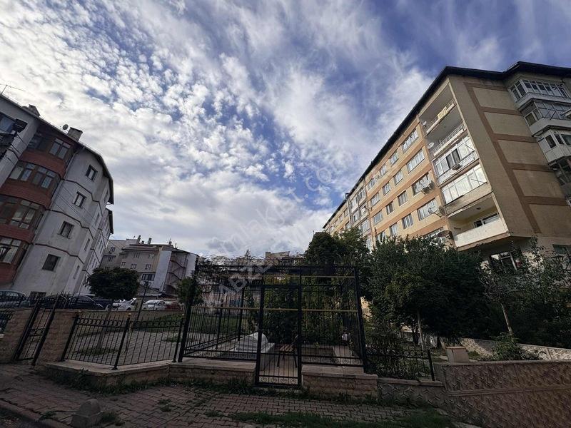 Kabze Emlaktan Sivas Mrk Osman Paşa Caddesind Satılık Daire..!! — fotoğraf 32