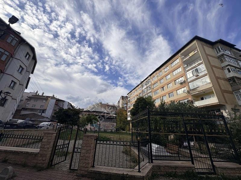 Kabze Emlaktan Sivas Mrk Osman Paşa Caddesind Satılık Daire..!! — fotoğraf 34