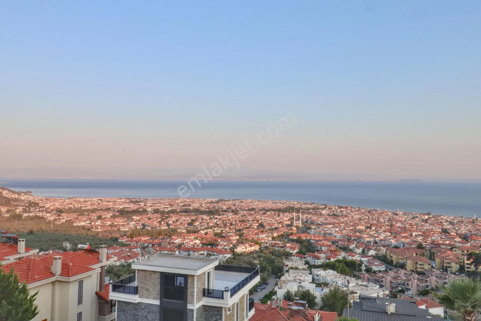 Altınoluk'ta Özel Yapım Asansörlü Ultra Lüks Ev Villa — fotoğraf 6
