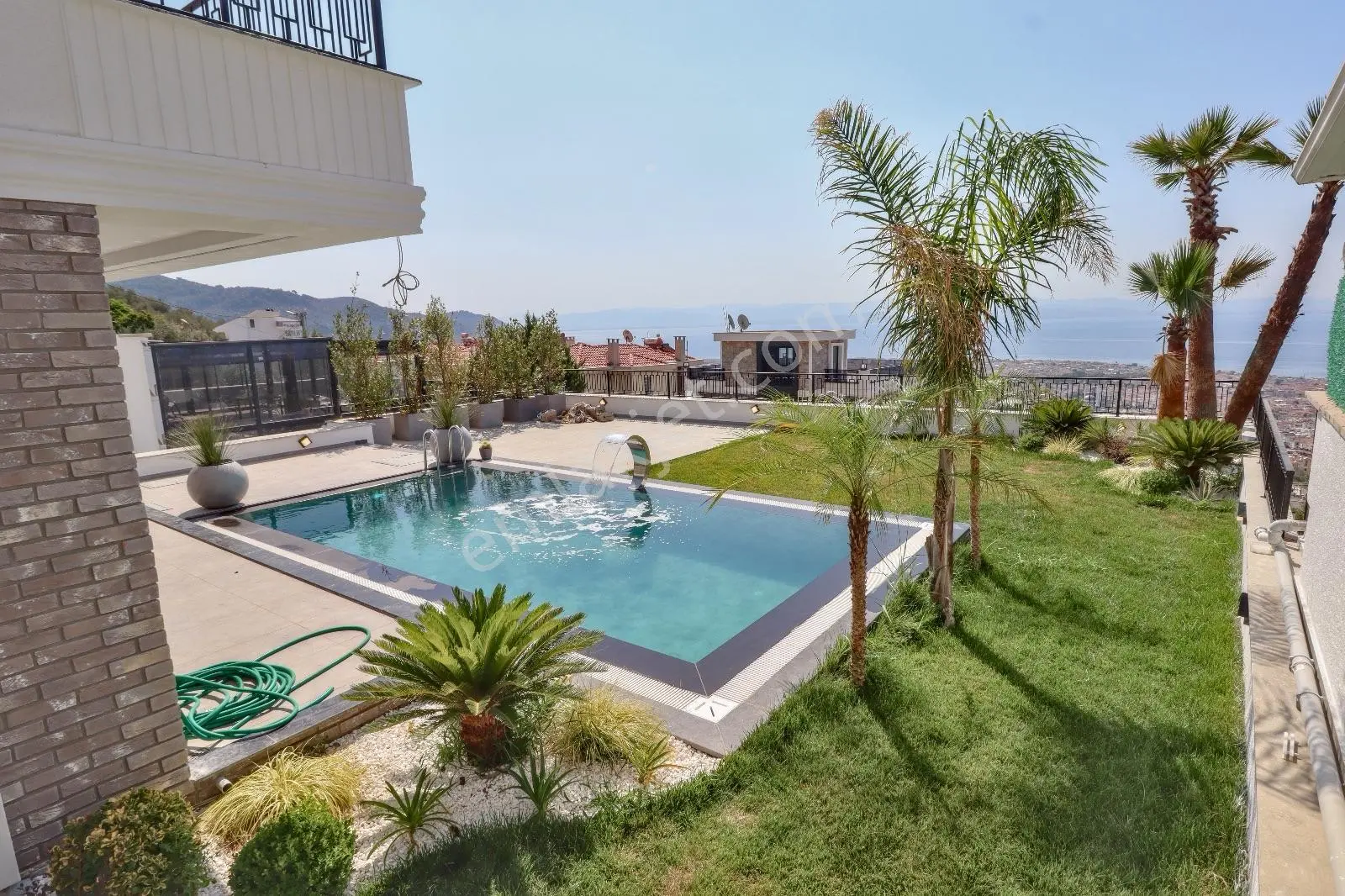 Altınoluk'ta Özel Yapım Asansörlü Ultra Lüks Ev Villa — fotoğraf 14