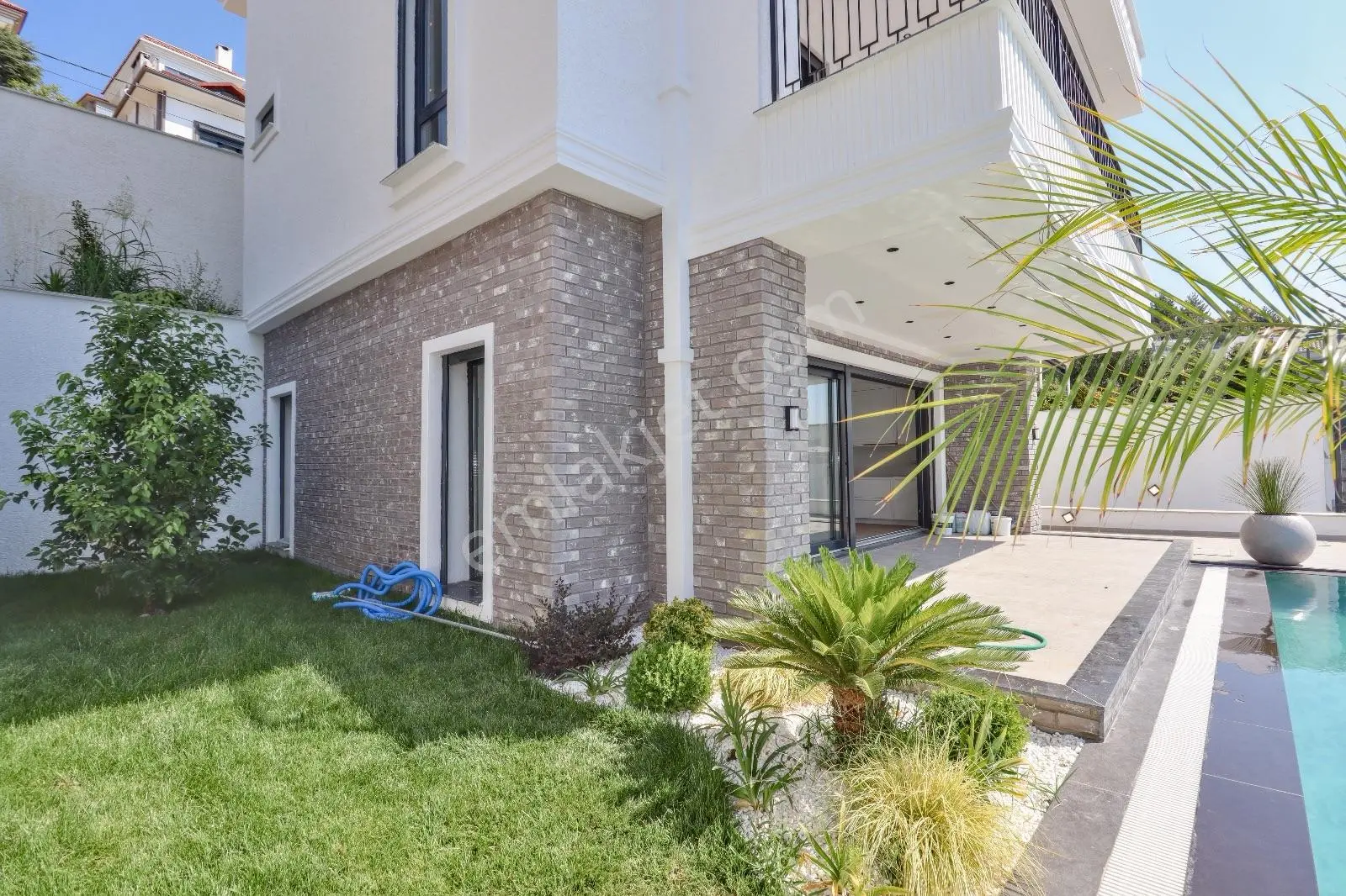 Altınoluk'ta Özel Yapım Asansörlü Ultra Lüks Ev Villa — fotoğraf 16