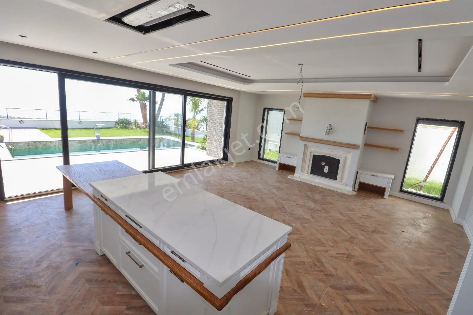 Altınoluk'ta Özel Yapım Asansörlü Ultra Lüks Ev Villa — fotoğraf 27