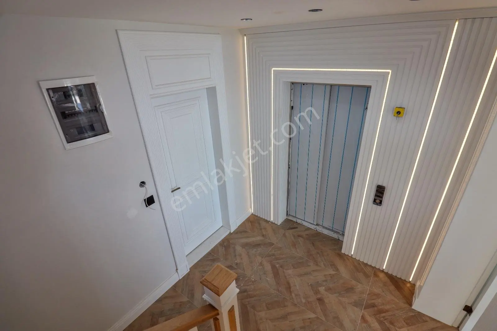 Altınoluk'ta Özel Yapım Asansörlü Ultra Lüks Ev Villa — fotoğraf 29