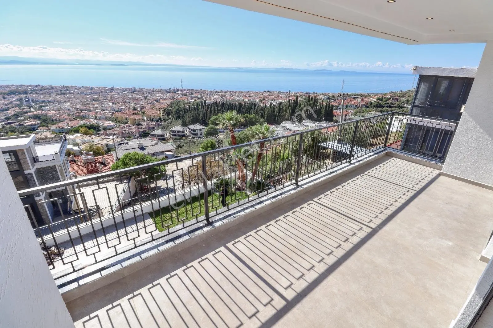 Altınoluk'ta Özel Yapım Asansörlü Ultra Lüks Ev Villa — fotoğraf 35