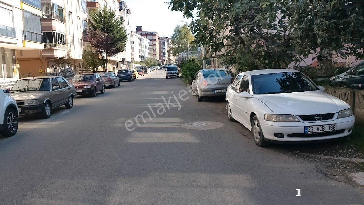 Atatürk Mahallesinde Doğalgazlı Asansörlü Satılık Daire. — fotoğraf 21