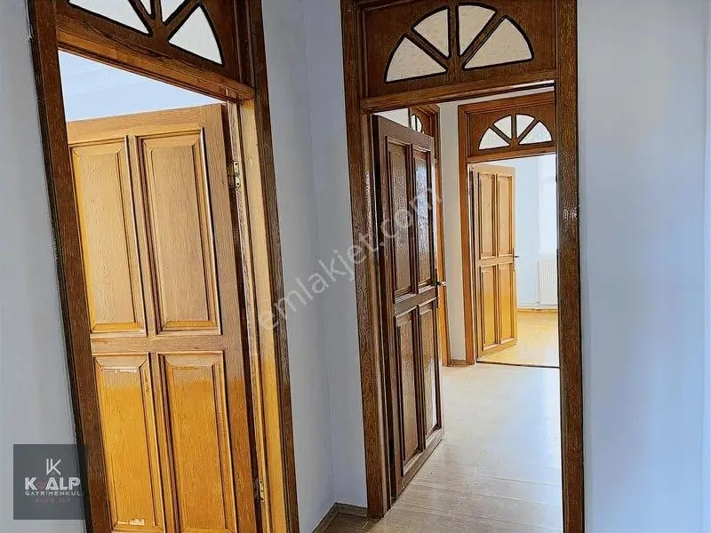Kalp Satıyor!..vefa Ptt Karşısı Belediye Bloklarında 3+1 Daire — fotoğraf 14