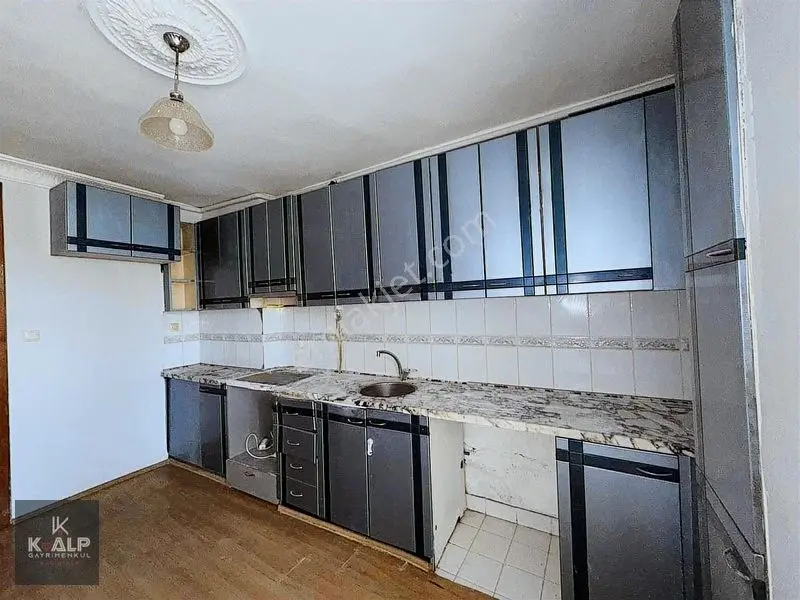 Kalp Satıyor!..vefa Ptt Karşısı Belediye Bloklarında 3+1 Daire — fotoğraf 20