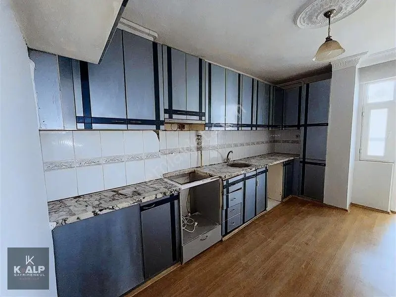Kalp Satıyor!..vefa Ptt Karşısı Belediye Bloklarında 3+1 Daire — fotoğraf 21