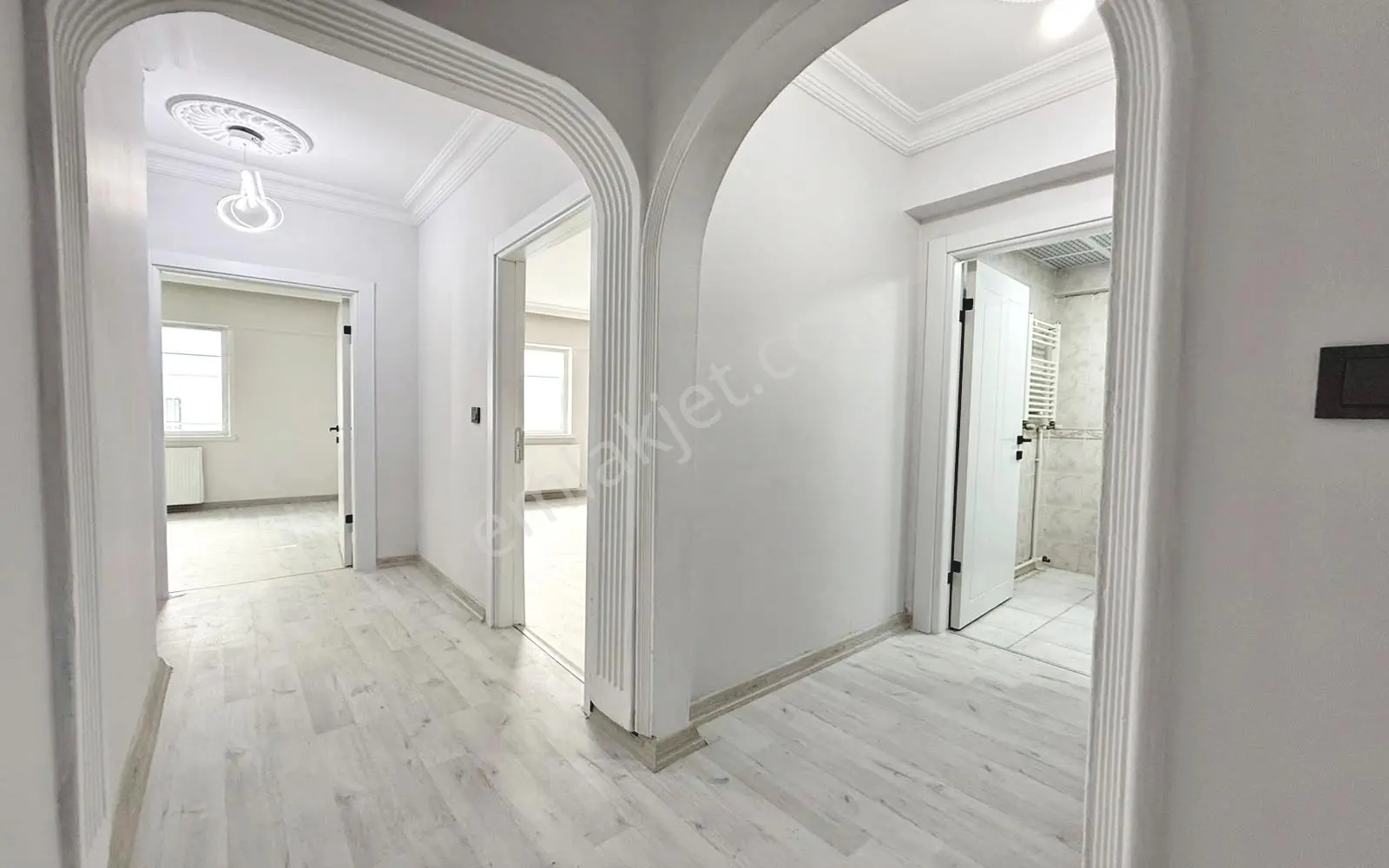 Kuşcağız'da Gazeller Cadde Dibi Ara Kat Full + Full Yapılı 3+1 — fotoğraf 20