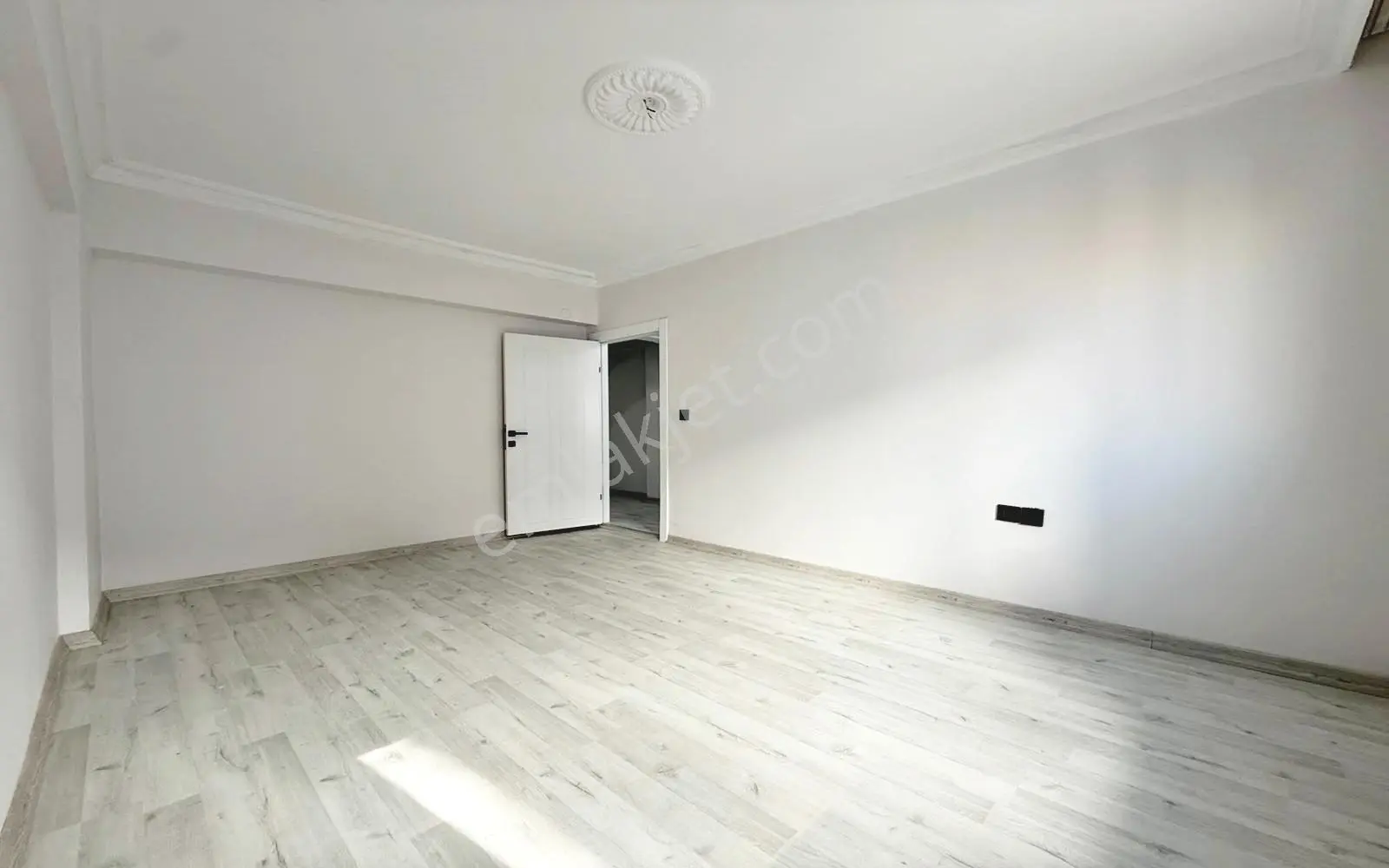 Kuşcağız'da Gazeller Cadde Dibi Ara Kat Full + Full Yapılı 3+1 — fotoğraf 35