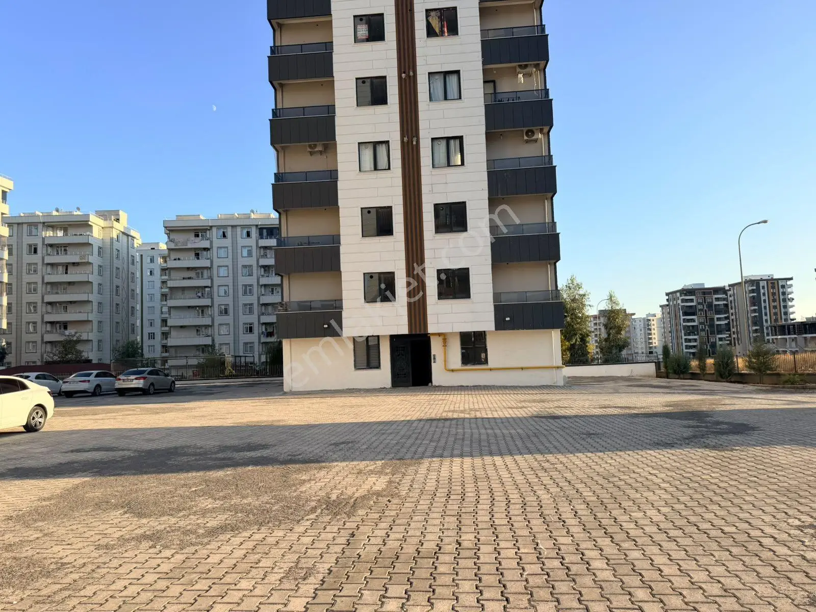 Akev Gayrimenkul'den Mehmetçik 3 Bloklu Sitede Sıfır 1+1 Daire — fotoğraf 5