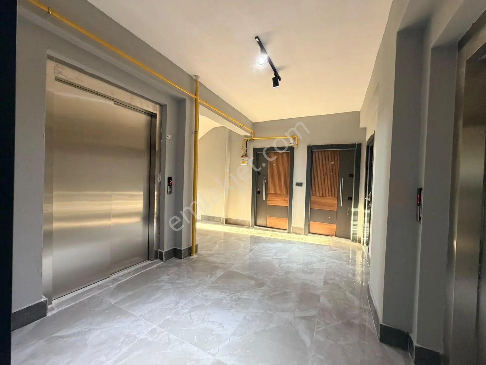 Akev Gayrimenkul'den Mehmetçik 3 Bloklu Sitede Sıfır 1+1 Daire — fotoğraf 8