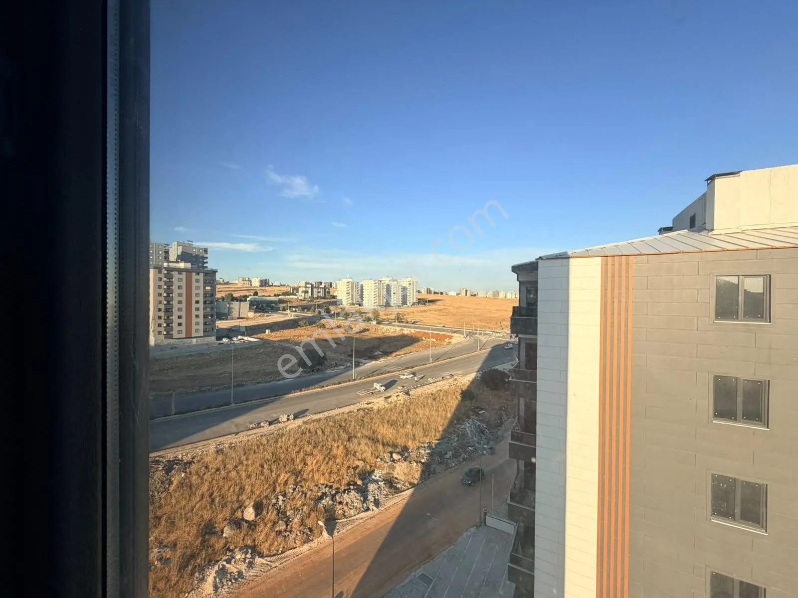 Akev Gayrimenkul'den Mehmetçik 3 Bloklu Sitede Sıfır 1+1 Daire — fotoğraf 14