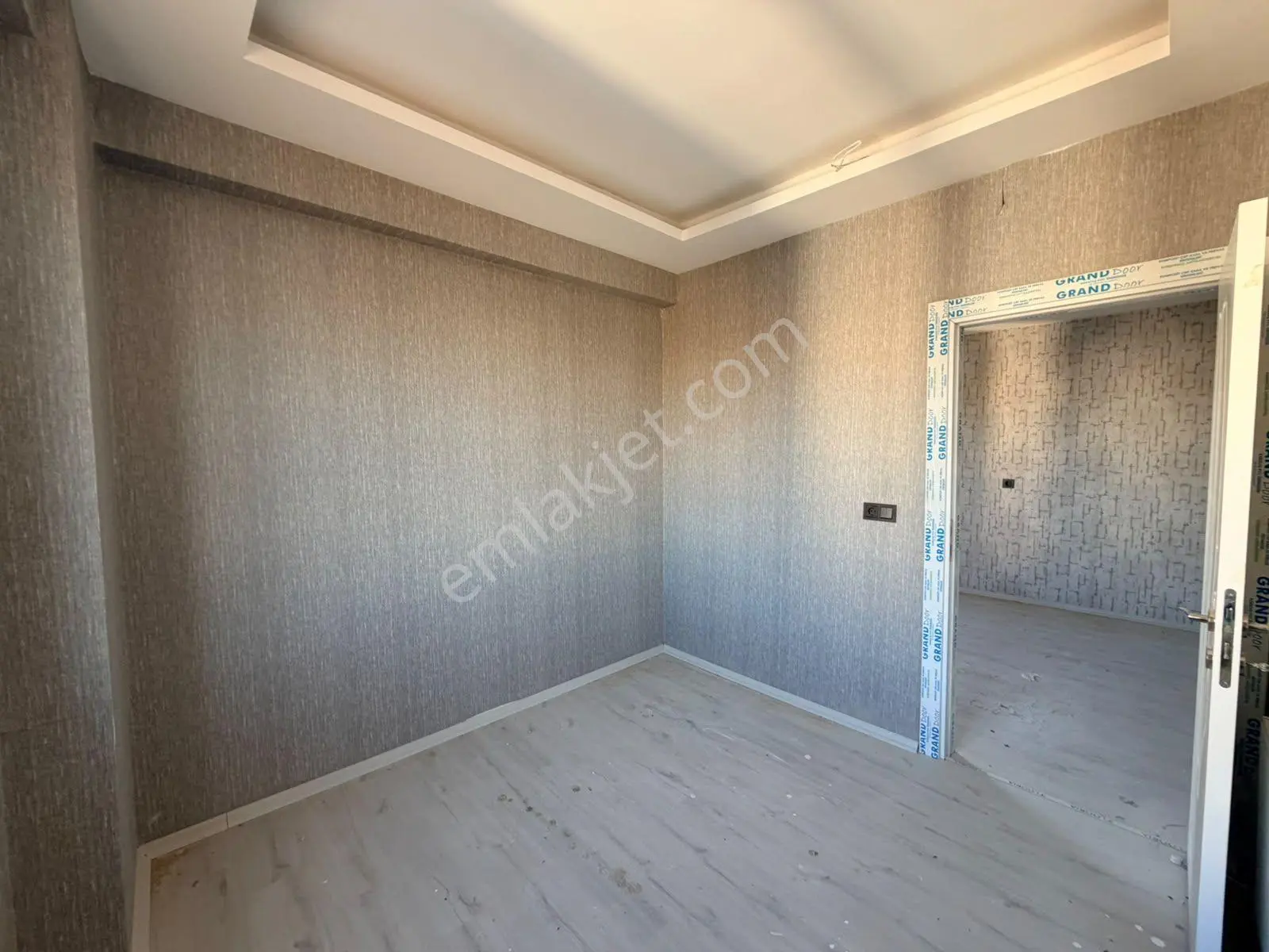 Akev Gayrimenkul'den Mehmetçik 3 Bloklu Sitede Sıfır 1+1 Daire — fotoğraf 16