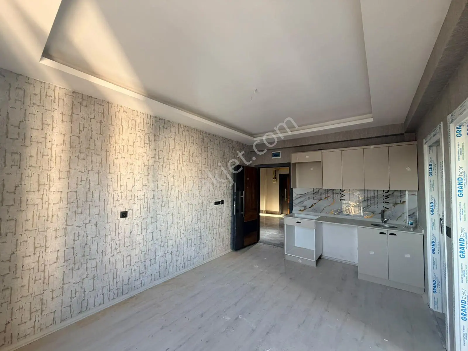 Akev Gayrimenkul'den Mehmetçik 3 Bloklu Sitede Sıfır 1+1 Daire — fotoğraf 17