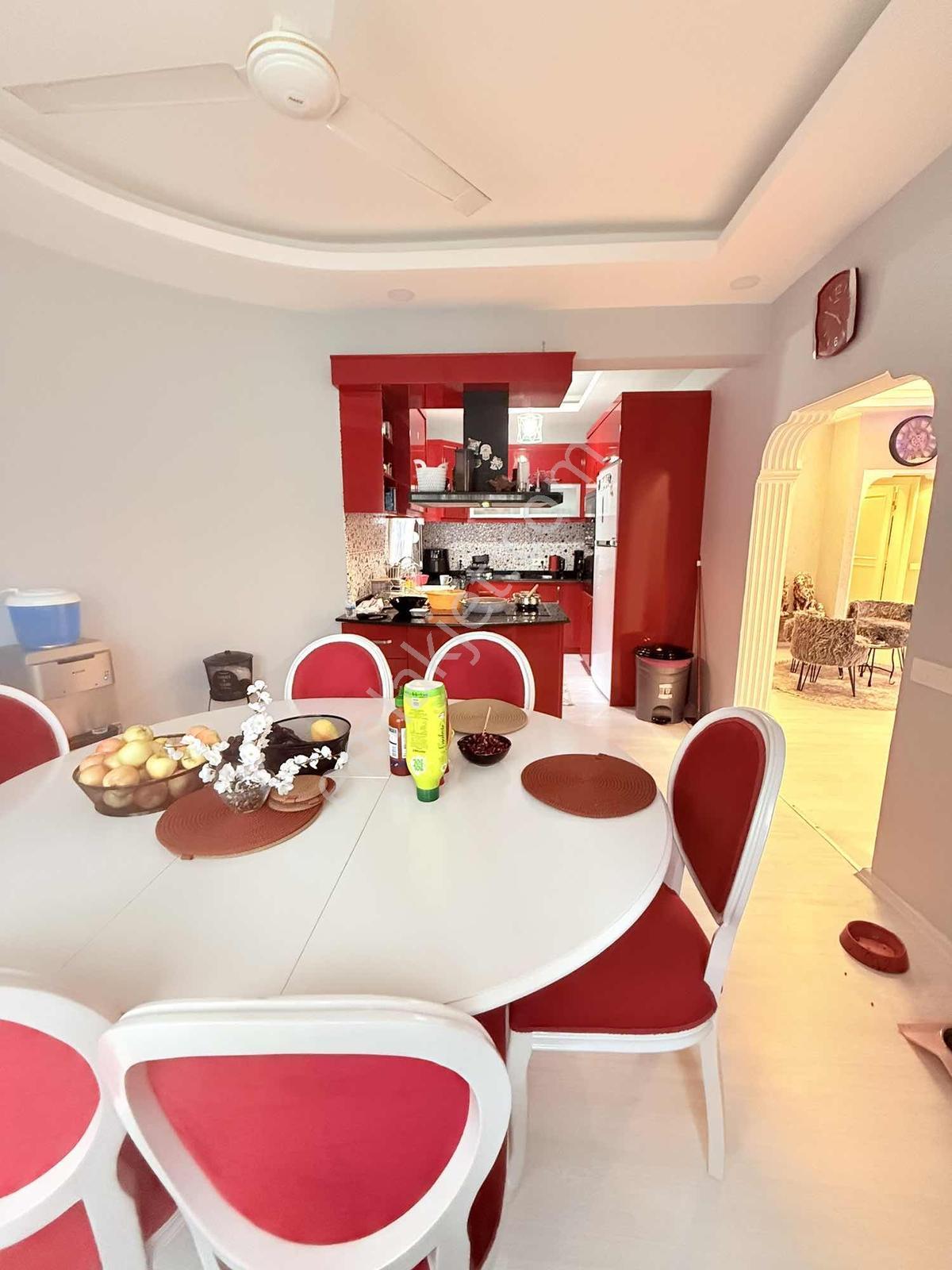 Alanya Konaklı'da Lüks Eşyalı Satılık Havuzlu Villa — fotoğraf 18