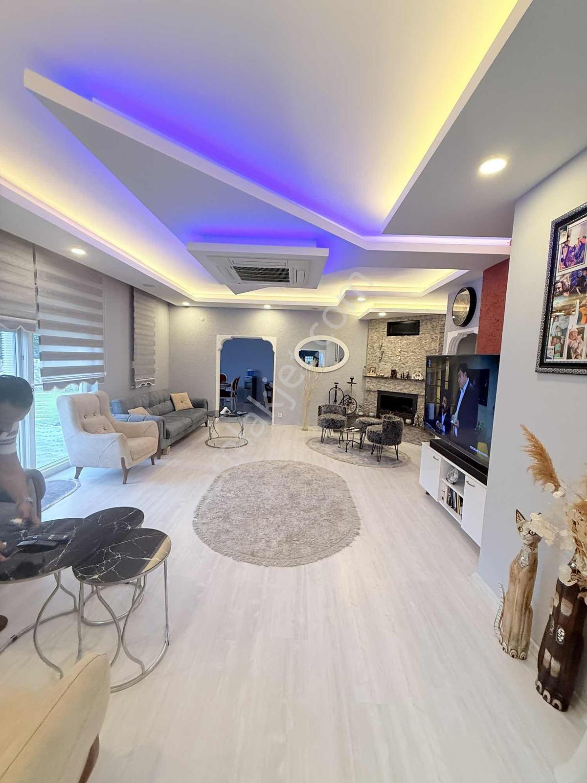 Alanya Konaklı'da Lüks Eşyalı Satılık Havuzlu Villa — fotoğraf 22