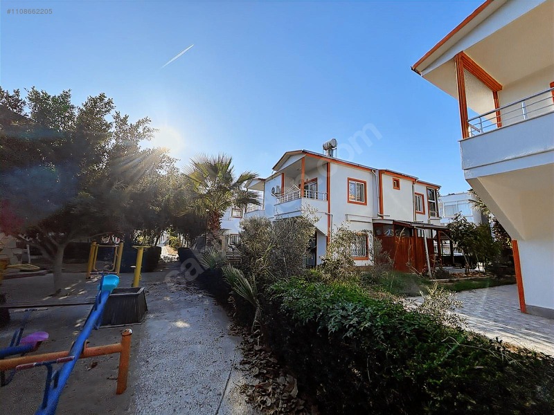 Er-Ka Emlak'Tan Altınkumda Havuzlu Sitede Satılık 1+1 Daireler