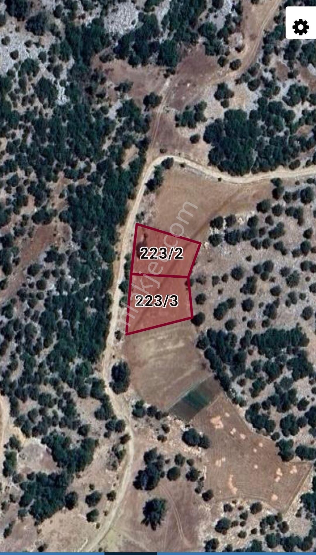 Wisrem'den Güvenli'de Satılık 927 M² Tarla — fotoğraf 7