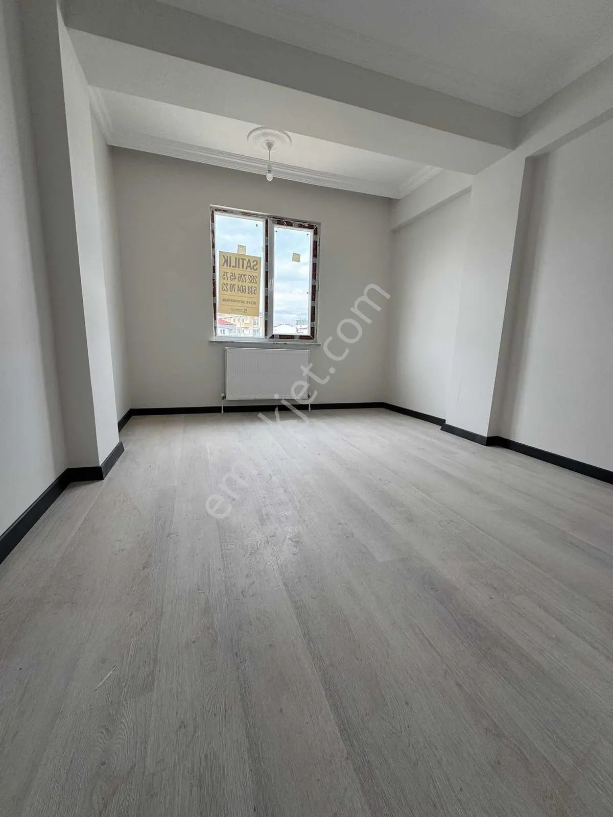 Delfadan Bağlıkta Okullar Bölesinde Satılık 3+1 — fotoğraf 7