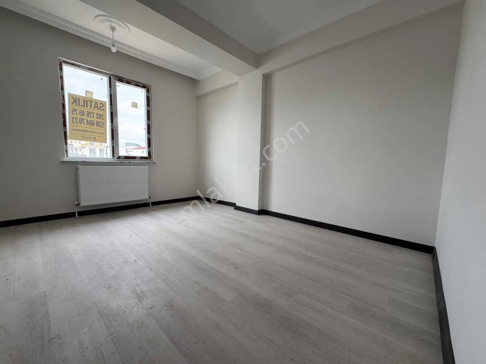 Delfadan Bağlıkta Okullar Bölesinde Satılık 3+1 — fotoğraf 8