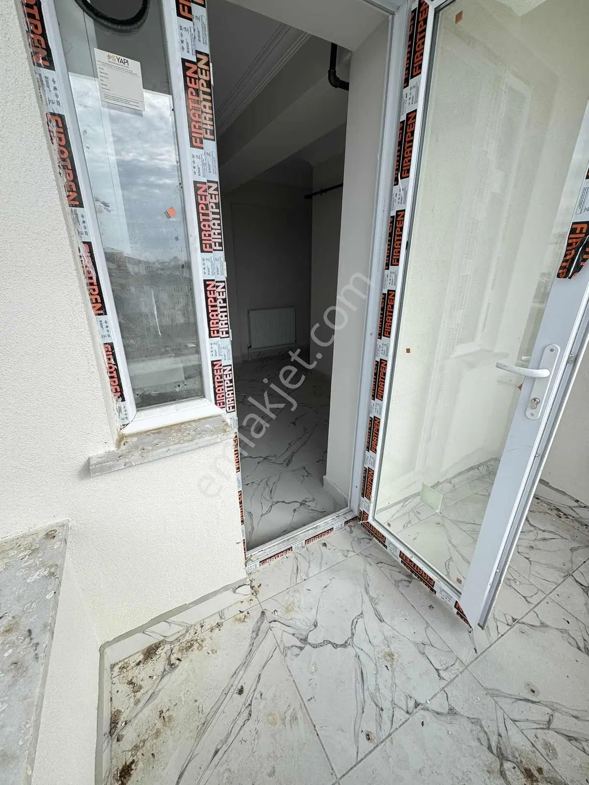 Delfadan Bağlıkta Okullar Bölesinde Satılık 3+1 — fotoğraf 16