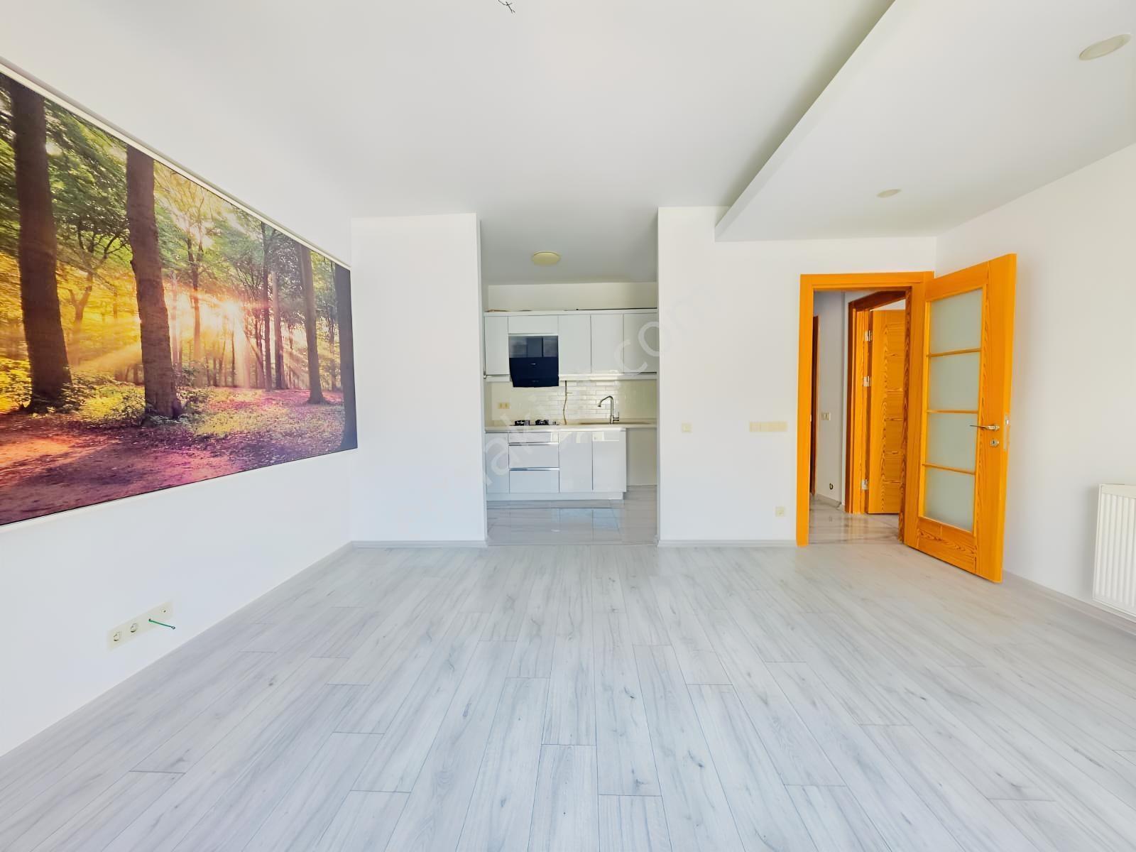 Muga'Dan Karşıyaka Çarşıya, İskeleye Yakın 3+1 Dubleks Daire