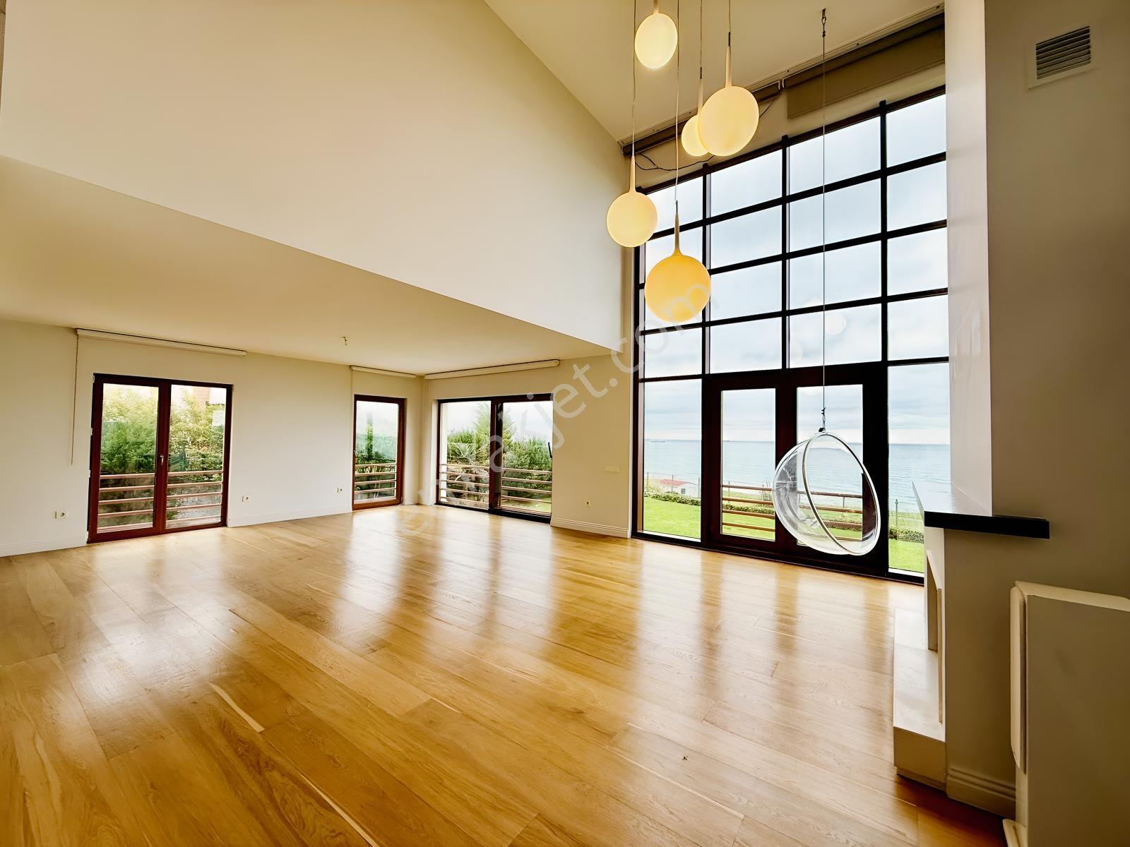 Sarıyer Satılık Villa Marenegro Denize Sıfır 8+2 Havuzlu Villa