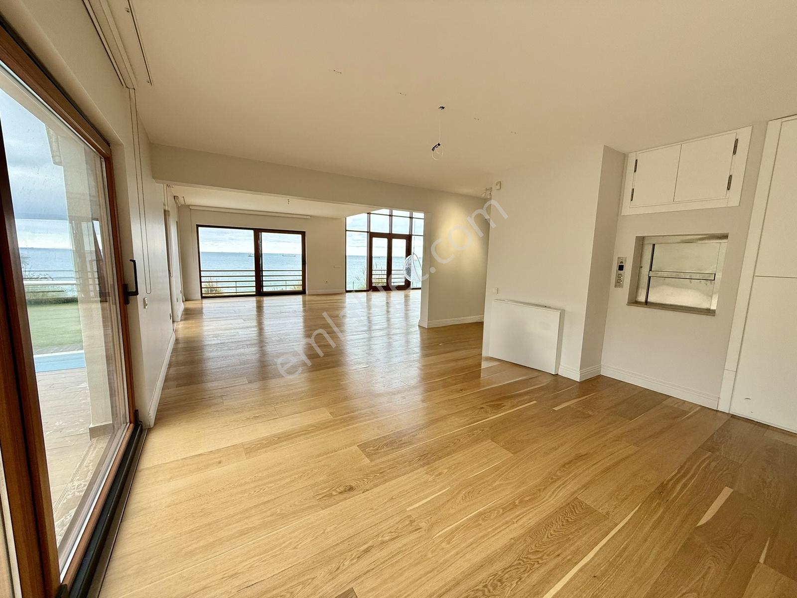 Sarıyer Satılık Villa Marenegro Denize Sıfır 8+2 Havuzlu Villa — fotoğraf 4